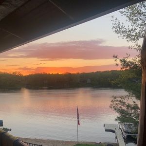 Meet your Posher, Em